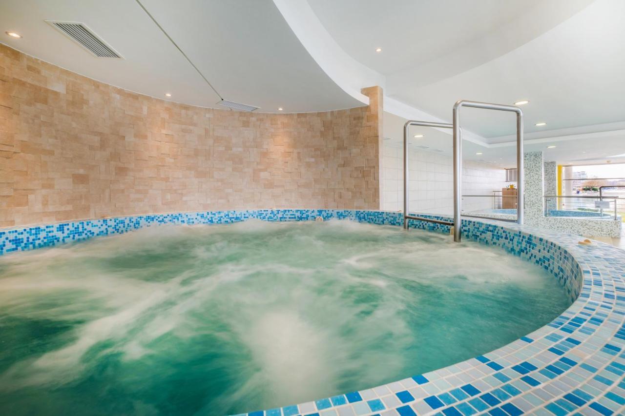 שיופוק Myflat Club 218 Palazzo Wellness Apartment מראה חיצוני תמונה